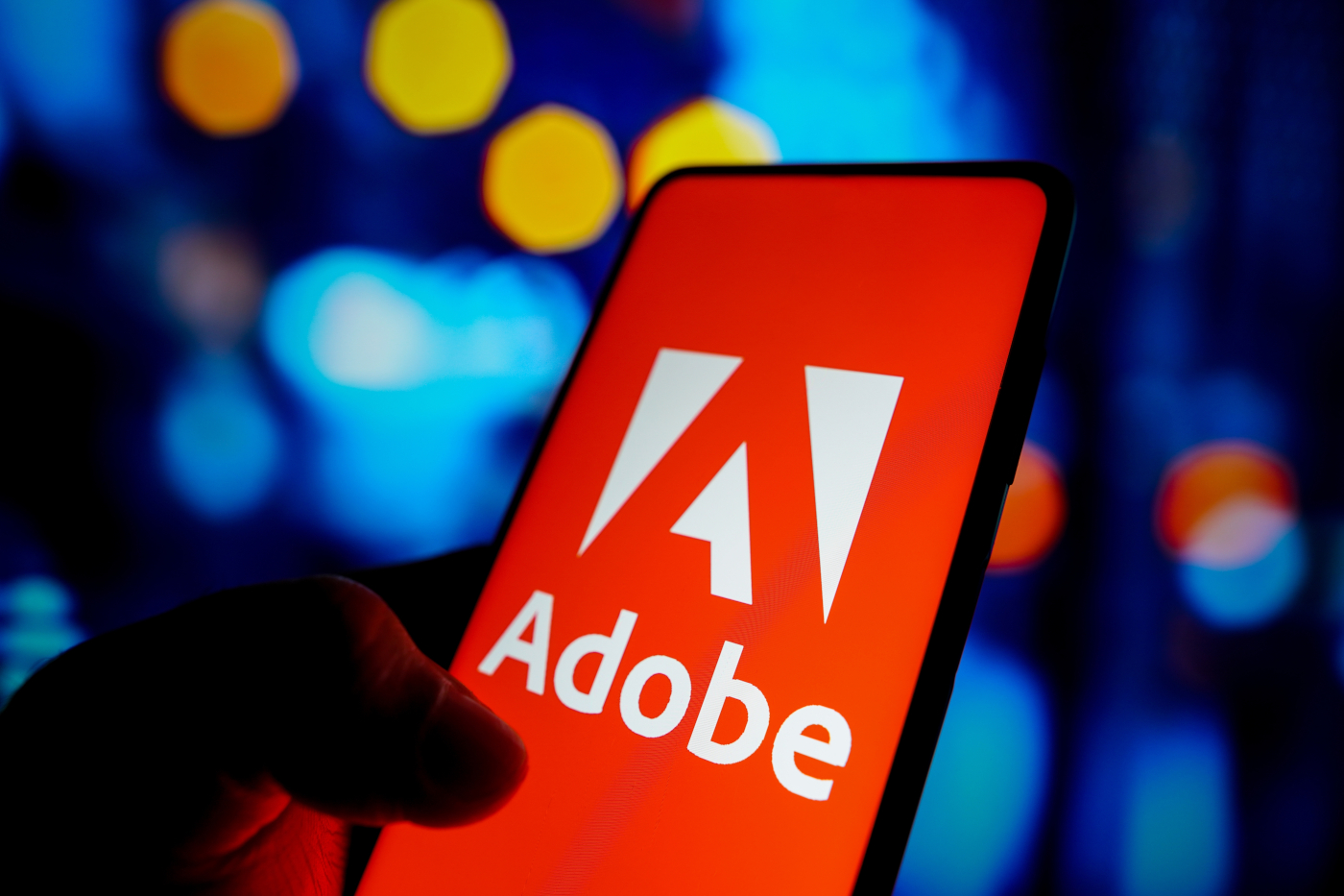 Czarne chmury nad Adobe. Firma została pozwana