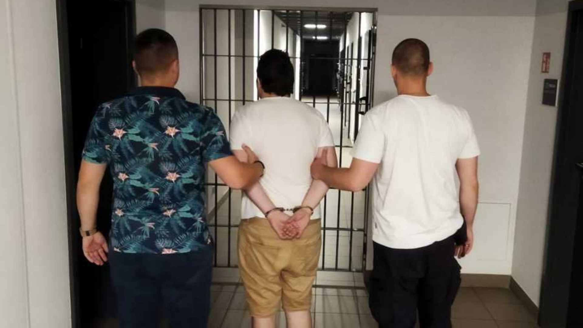 Bielsko-Biała. Przechwalał się przez Internet. Zapukała policja