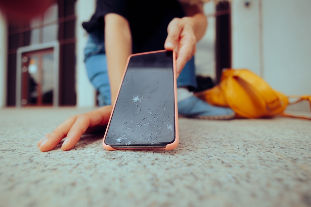 Znaleźli sposób na darmowe iPhone'y. Grozi im po 20 lat więzienia