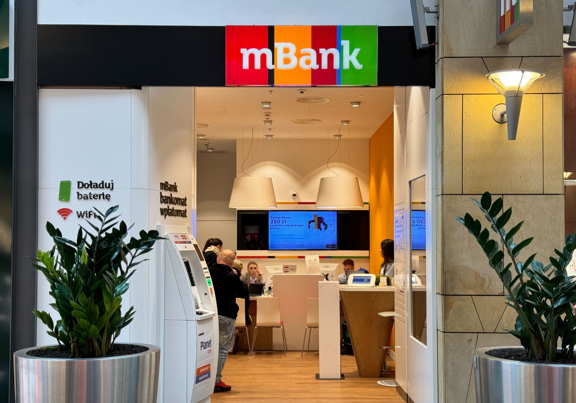 mBank kombinuje z płatnościami. Oto nowe sposoby