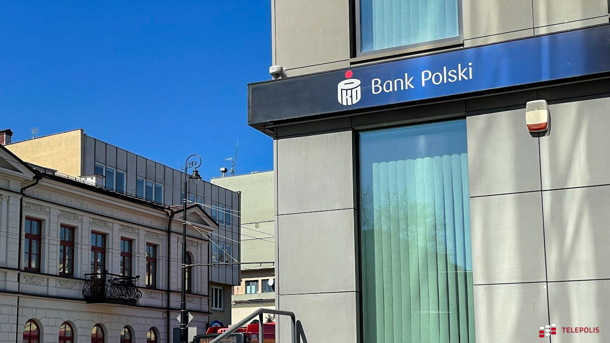 PKO BP ma pilny komunikat. Dotyczy płacenia kartą