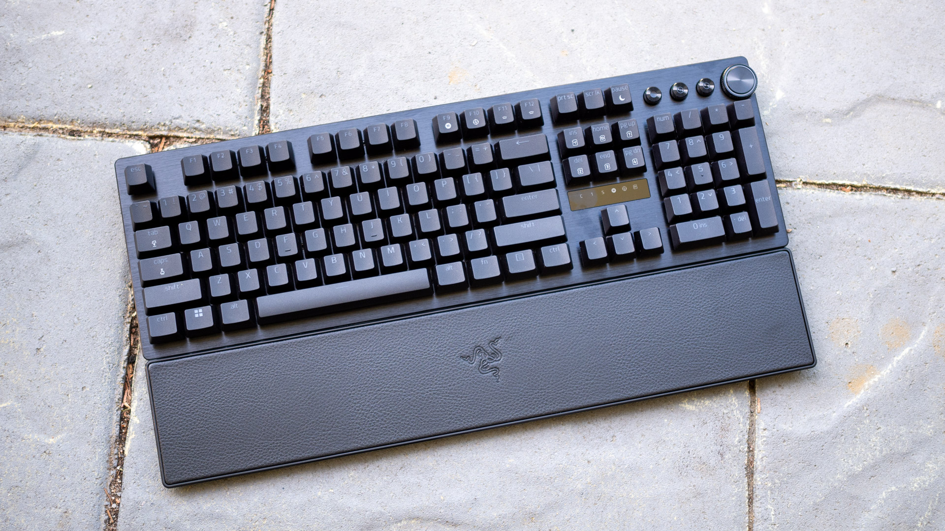 Ferrari wśród klawiatur, ale bez sensu. Razer Huntsman V3 Pro (opinia)