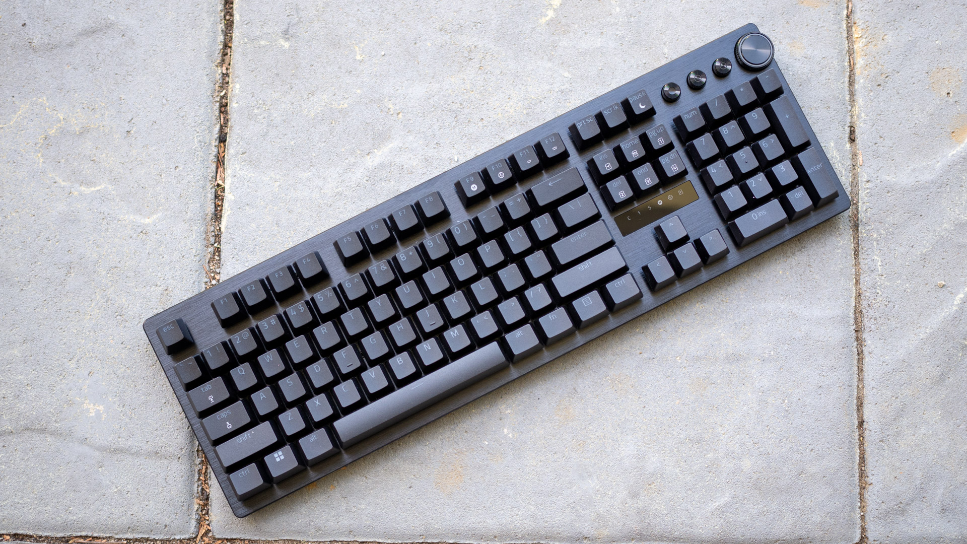 Ferrari wśród klawiatur, ale bez sensu. Razer Huntsman V3 Pro (opinia)