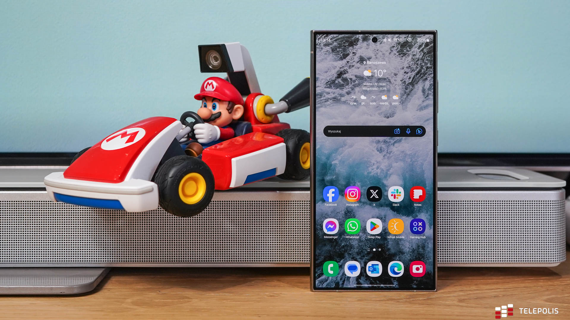 Załadują 12 smartfonów Galaxy i będą mierzyć internet mobilny w Polsce