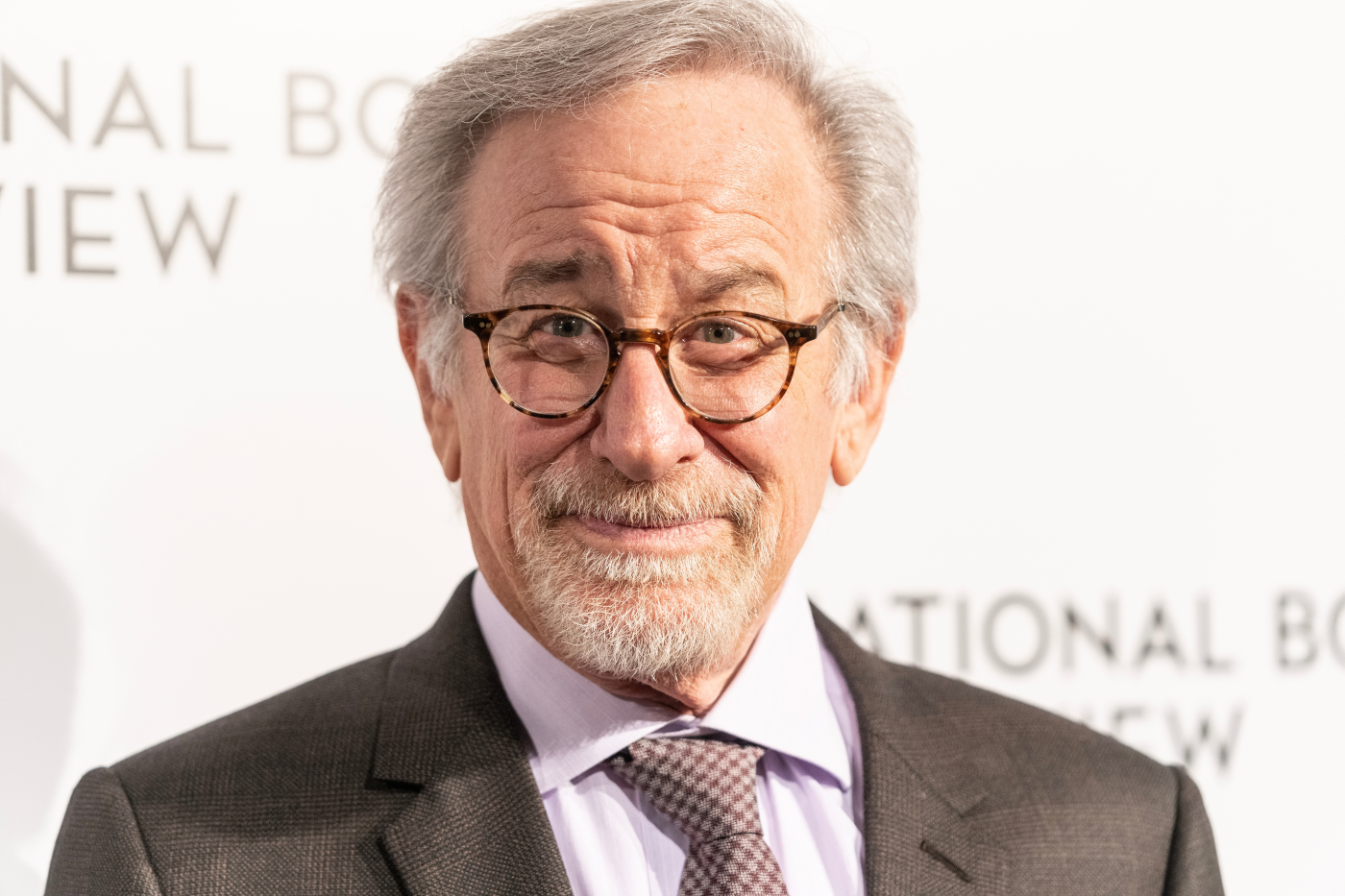 Steven Spielberg wyrzuca Apple Watch podczas wywiadu. Dlaczego?