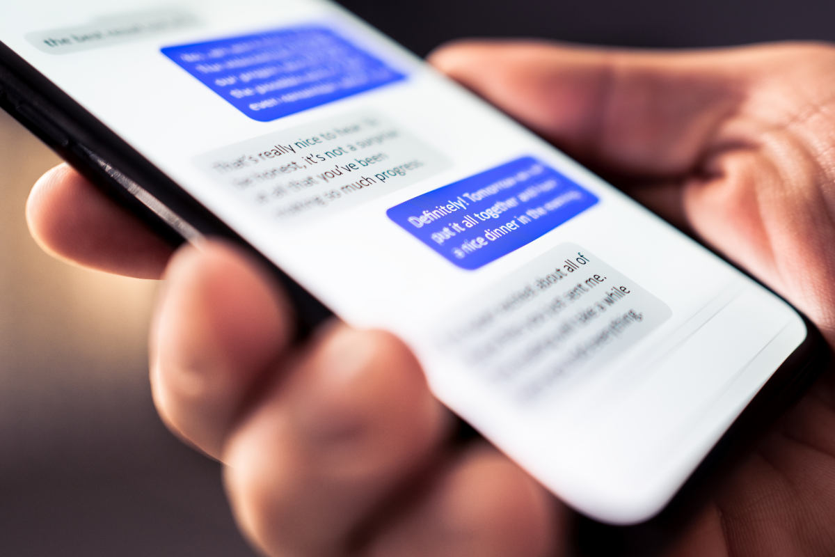 Zakazane słowa w SMS-ach. Gdy je zobaczysz, od razu usuwaj