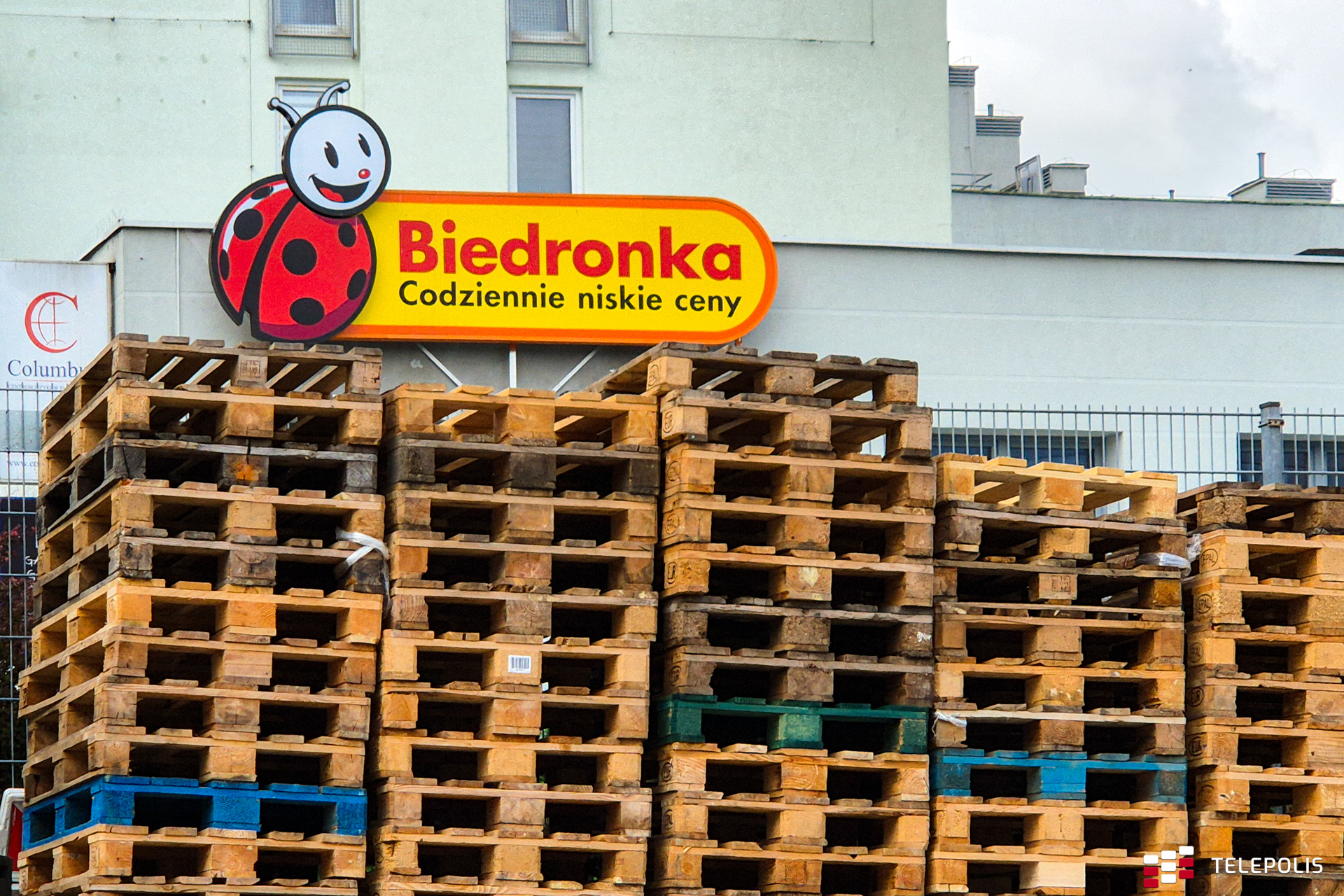 Biedronka pokazała, jak nie wysyłać SMS-ów do klientów