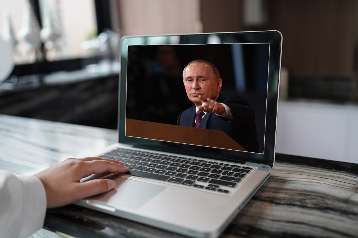 Cyberatak na Polskę: rosyjskie boty szerzą dezinformację