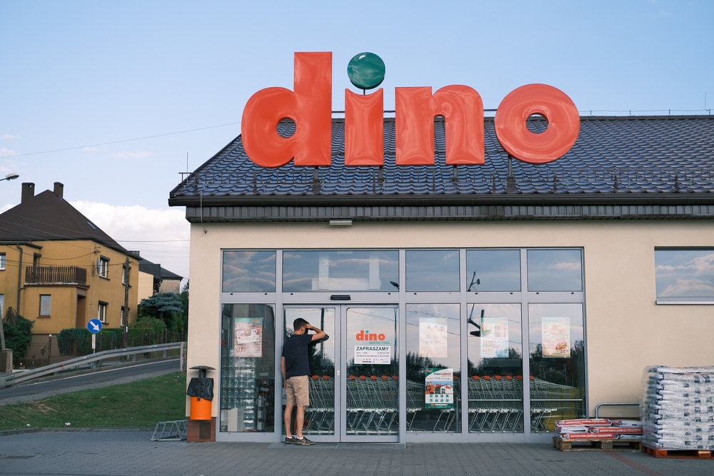 Dino i Biedronka na celowniku. Policja przeszukała ich siedziby