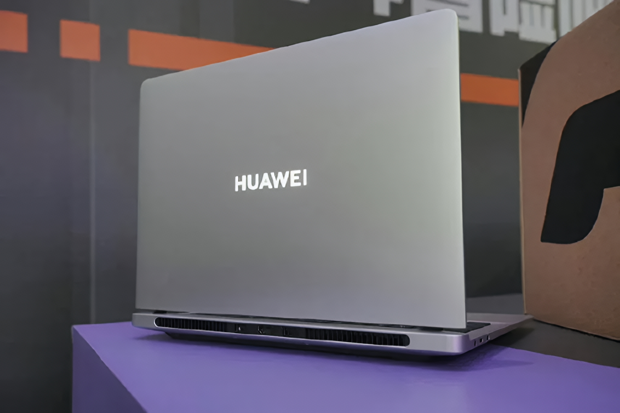 Huawei MateBook GT - pierwszy laptop dla graczy