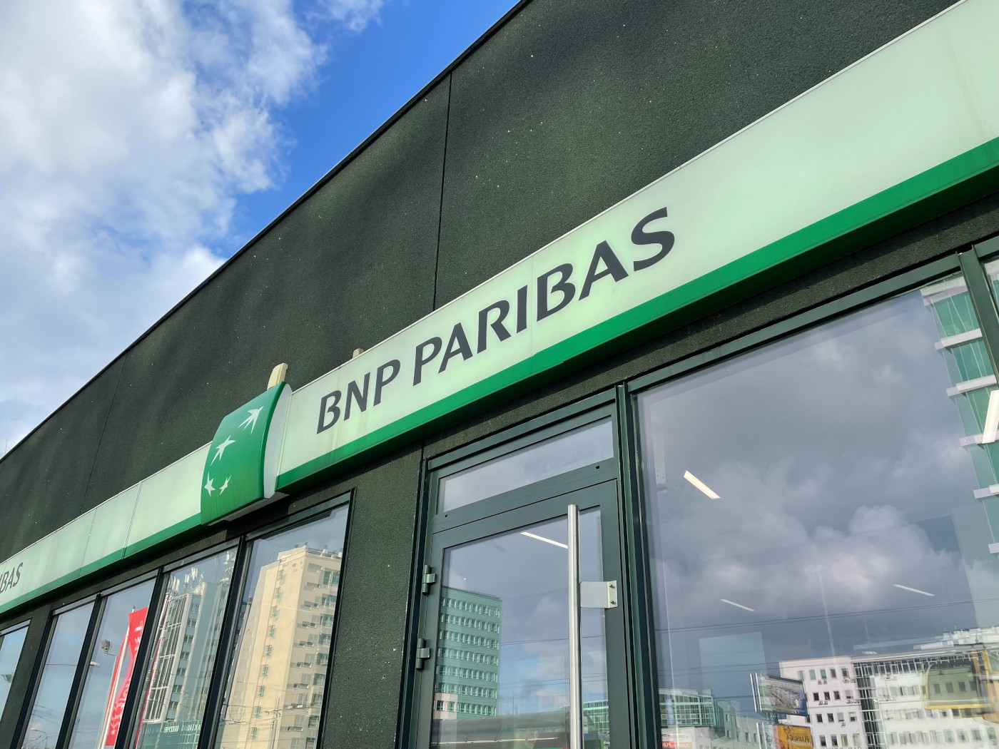 Dziwne połączenia nękają Polaków. Duży bank na tropie