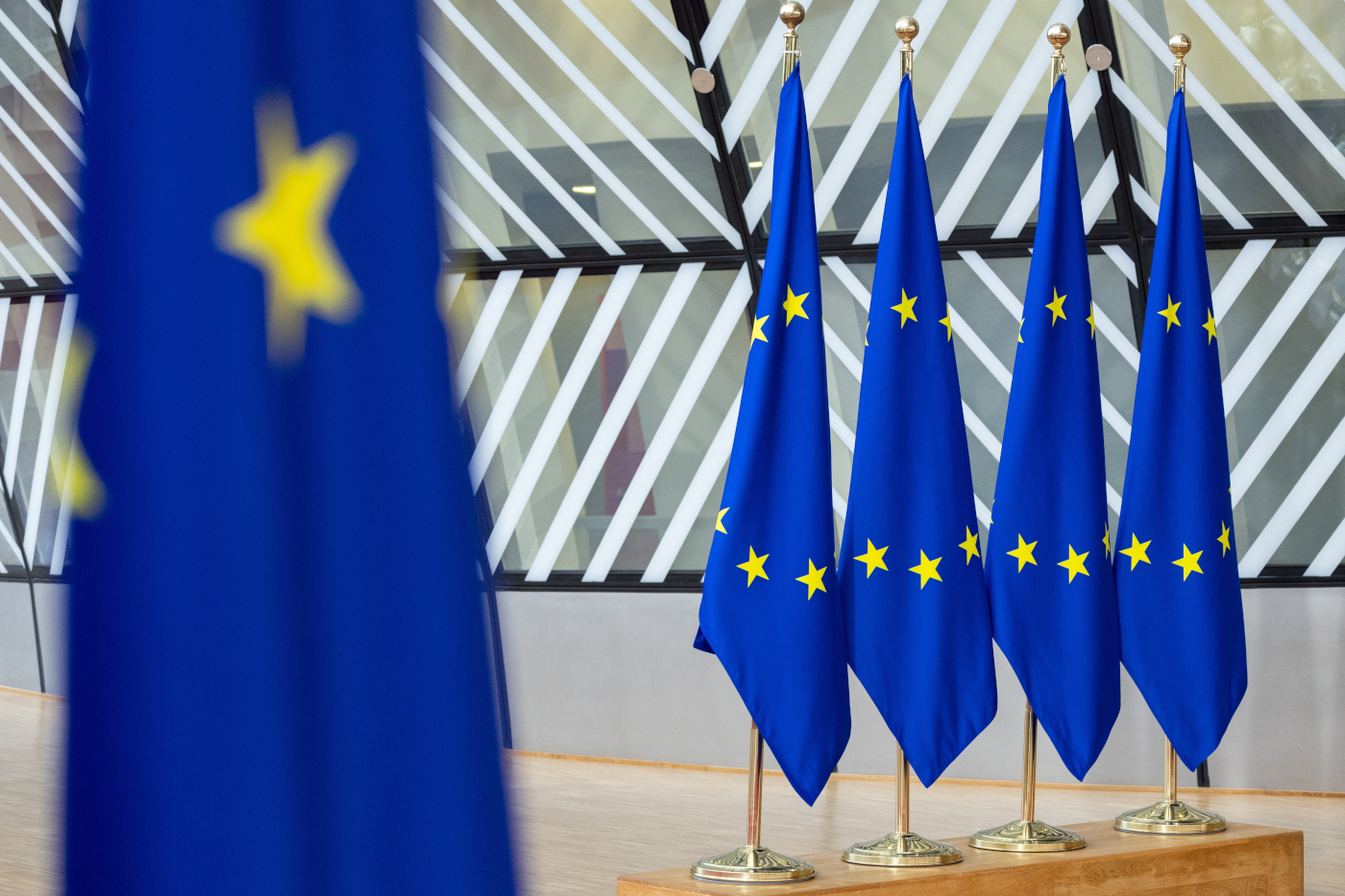 Europejczycy z niechlubnym wynikiem. Podniosą nam za to podatki?