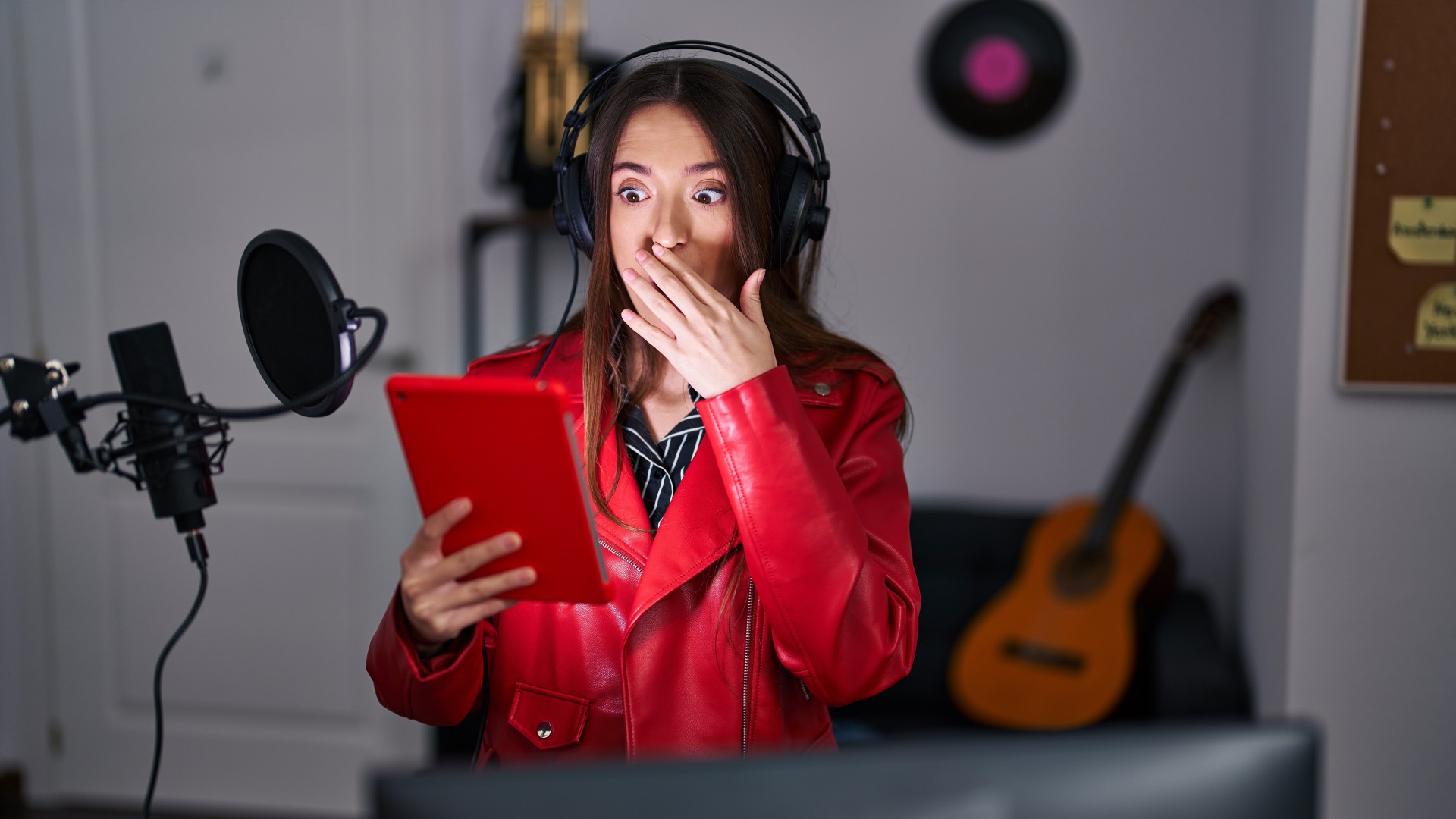 Nastolatkowie śpiewający karaoke obalili teorię Darwina