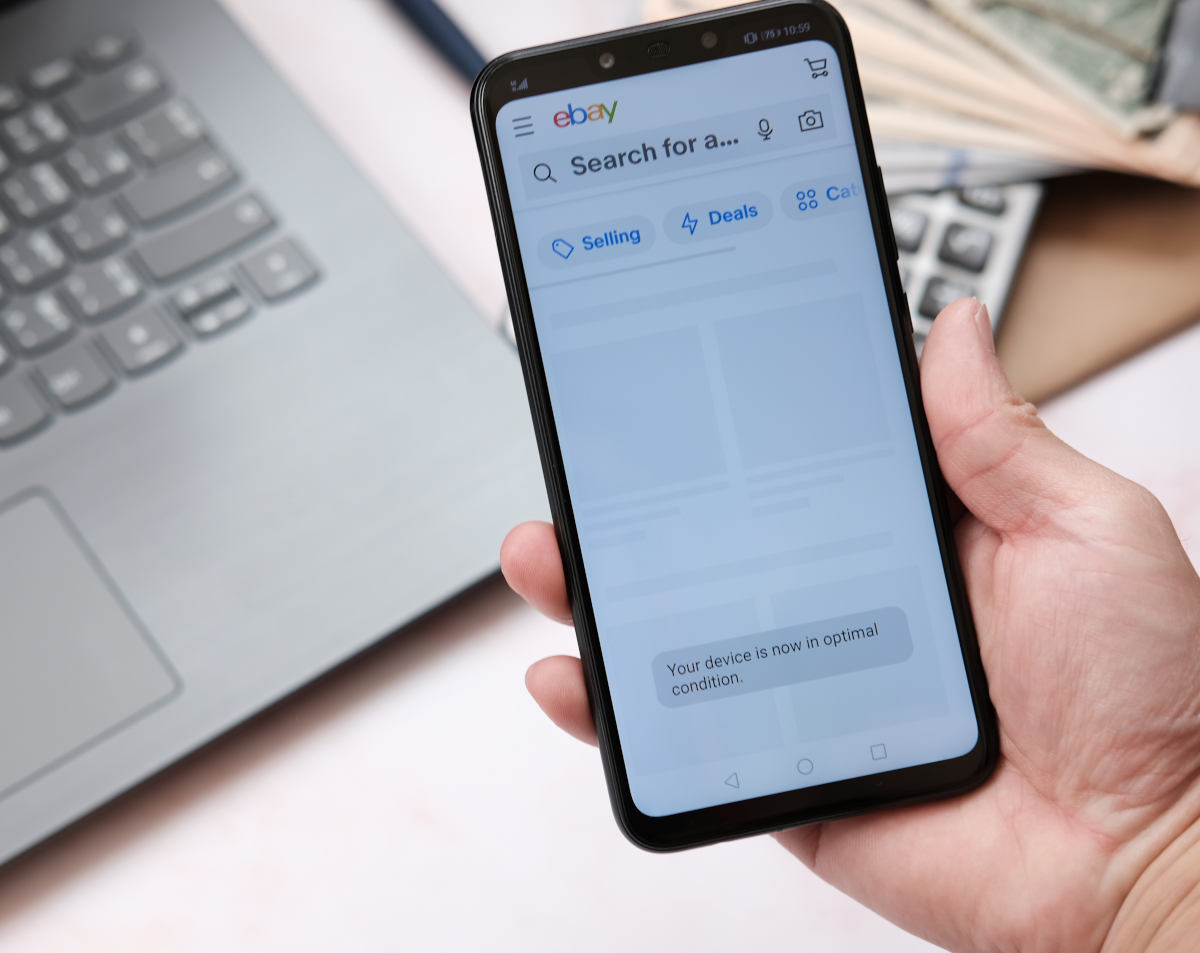 Lepiej od razu usuń to z telefonu. To bardzo wyrafinowany atak