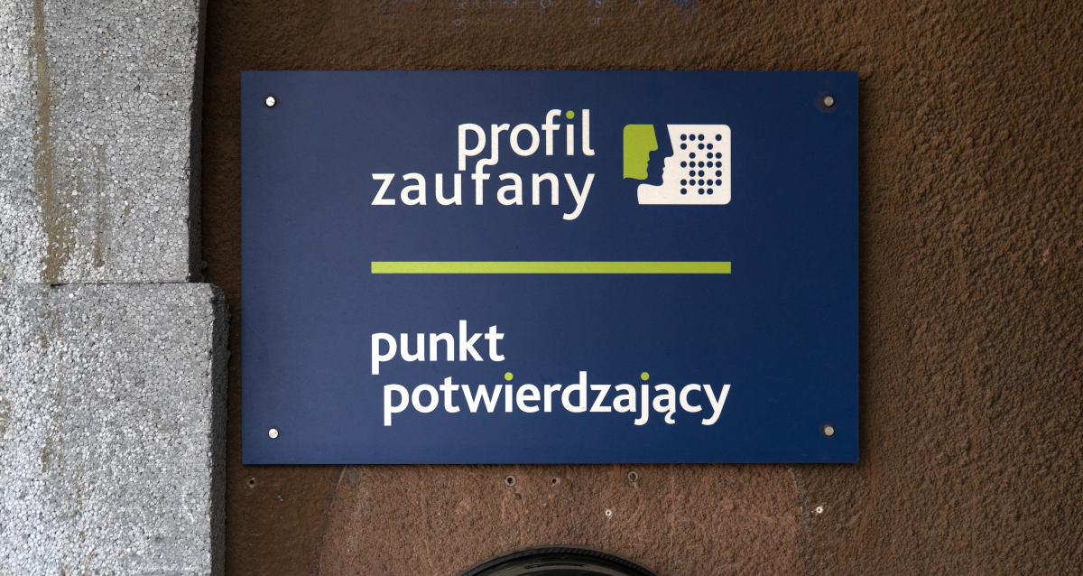 Wchodzisz na Profil Zaufany i tracisz pieniądze. Rząd ostrzega przed atakiem