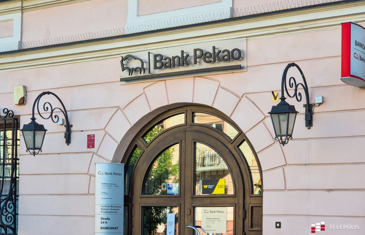 Polacy w potrzasku, chodzi o klientów Pekao