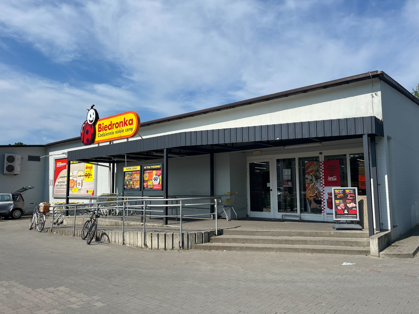 Biedronka kusi posiadaczy smartfonów. Super przydatny sprzęt za 1 zł