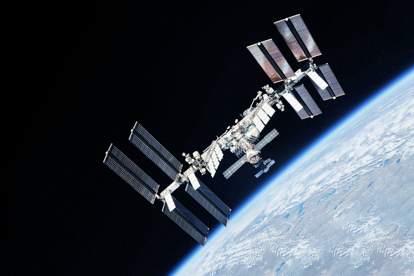 Polecieli w kosmos na 8 dni. Mogą utknąć tam do 2025 roku