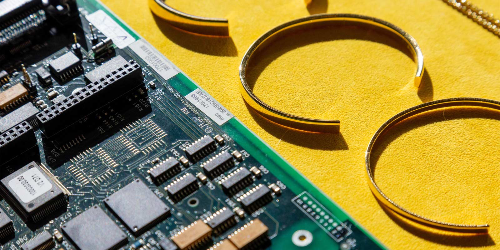 Mennica przetwarza elektrośmieci. Odzyska setki kilogramów złota