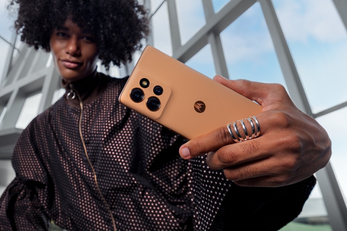 Motorola Edge 50 Neo – kompaktowy smartfon z wykończeniem Pantone