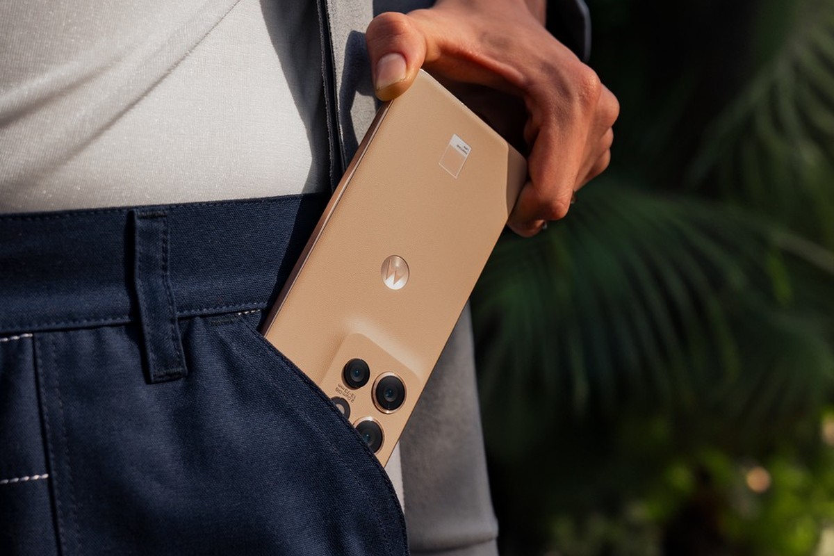 Motorola Edge 50 Neo – kompaktowy smartfon z wykończeniem Pantone