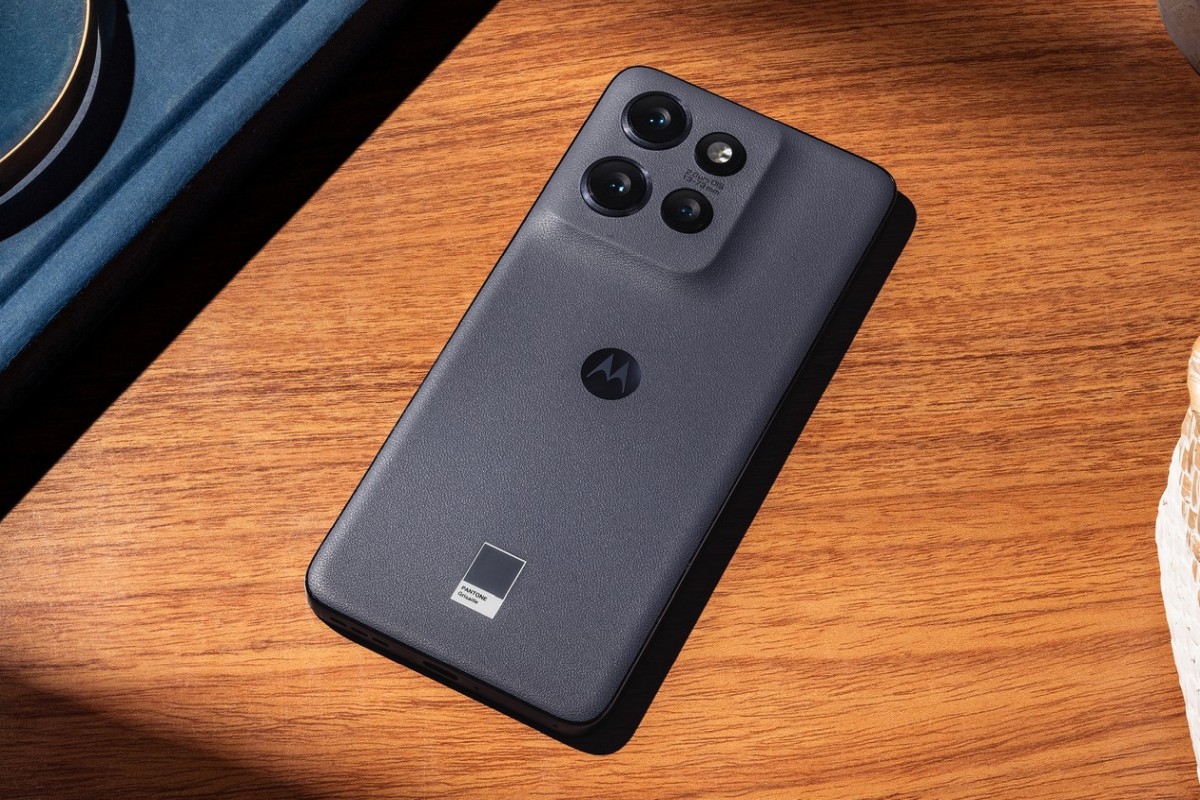 Motorola Edge 50 Neo – kompaktowy smartfon z wykończeniem Pantone
