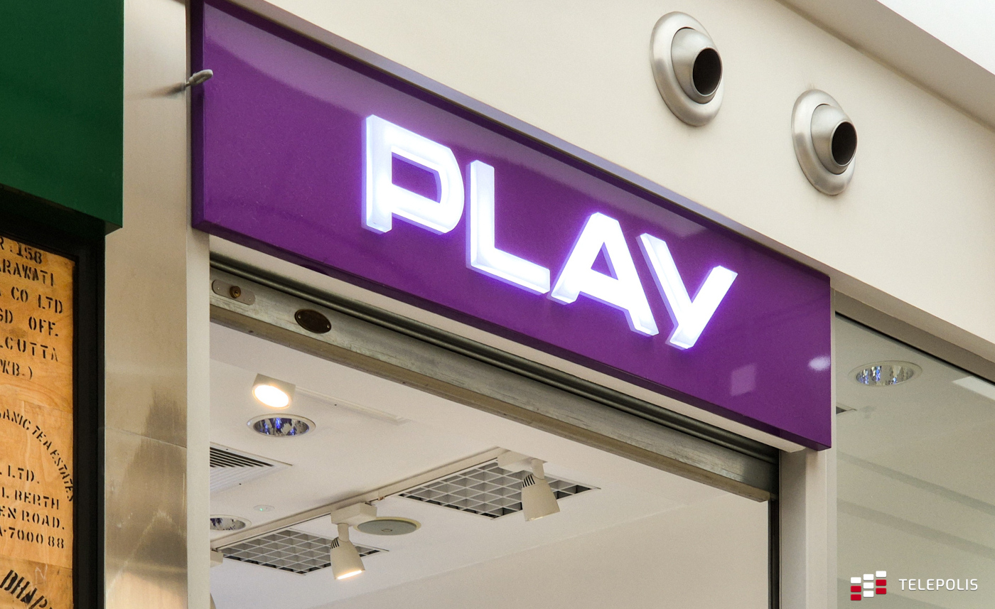 Pędź do Żabki. 5400 GB w Play przez rok i nieoczekiwany gratis