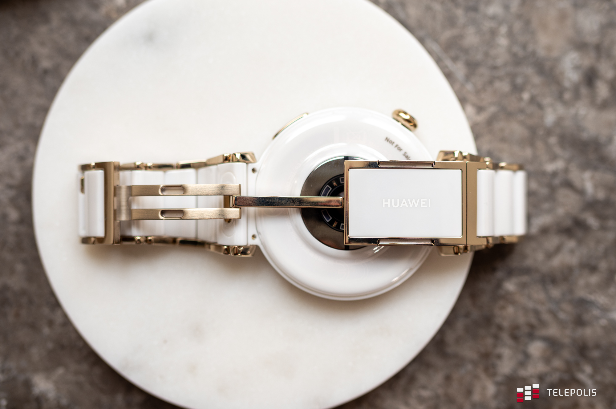 Huawei GT5 Pro. Elegancki twardziel, co wyzwań się nie boi