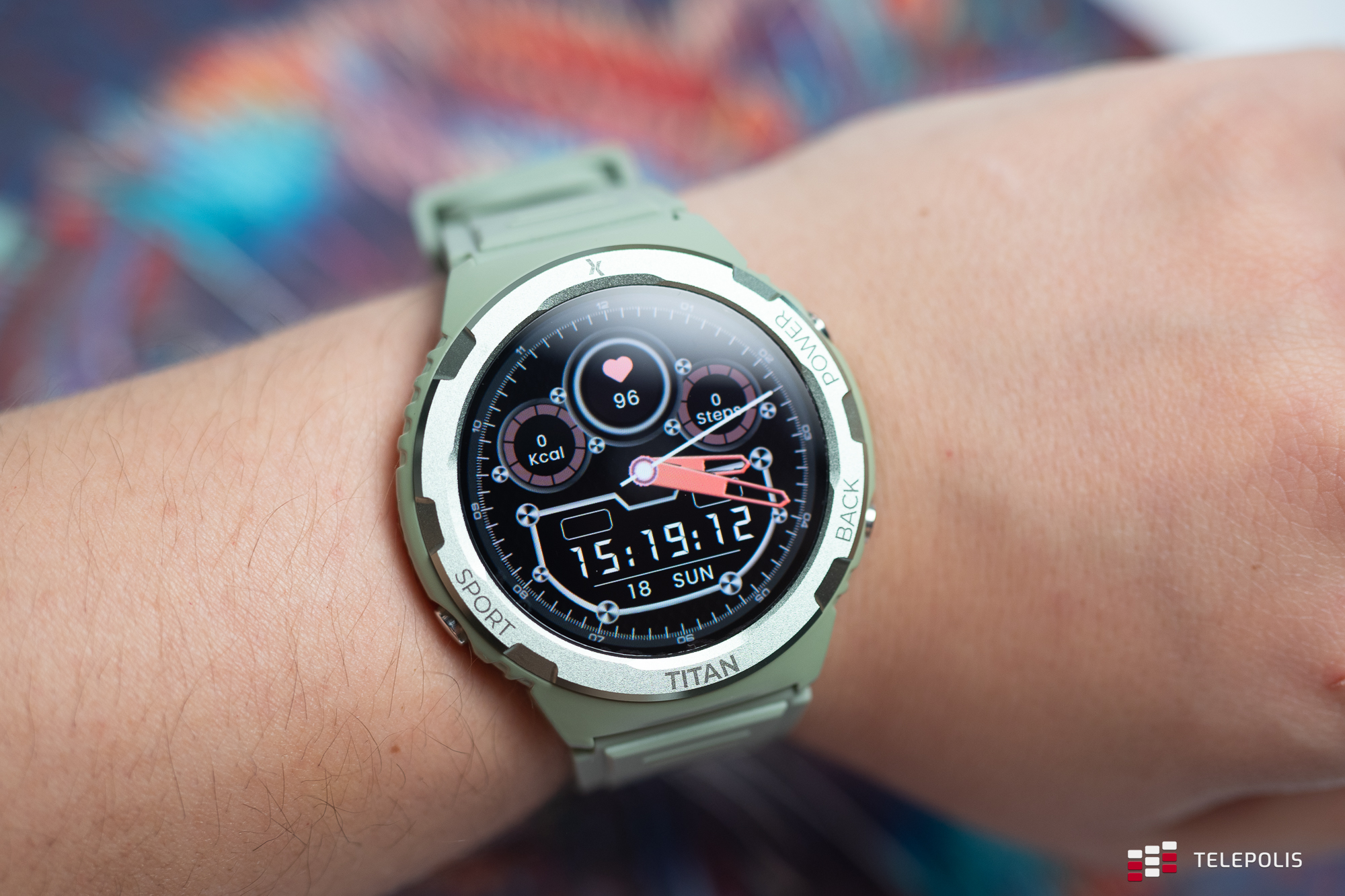 Sprawdziłam „niezniszczalny” smartwatch dla kobiet. Za 399 zł ujdzie