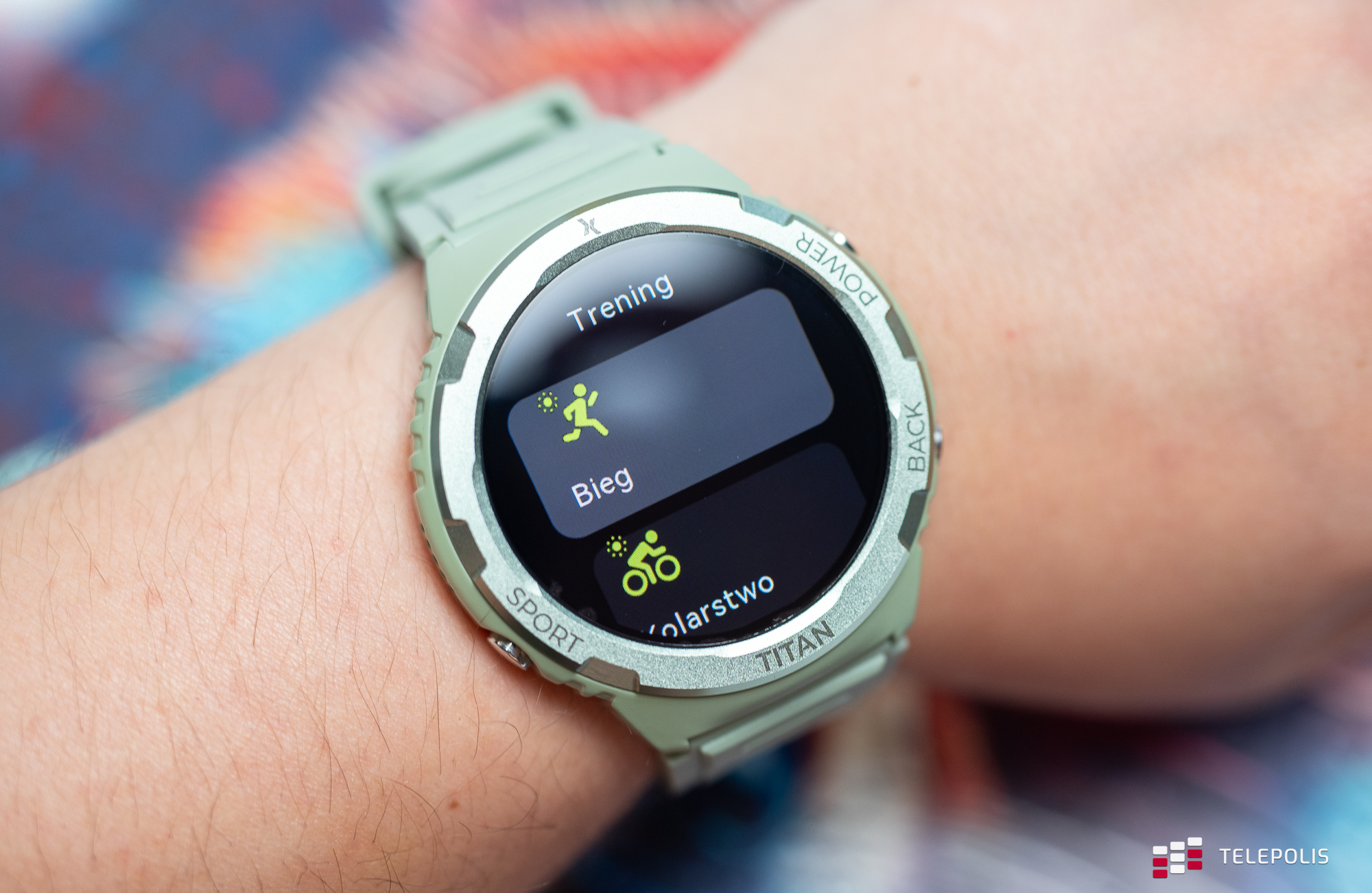 Sprawdziłam „niezniszczalny” smartwatch dla kobiet. Za 399 zł ujdzie