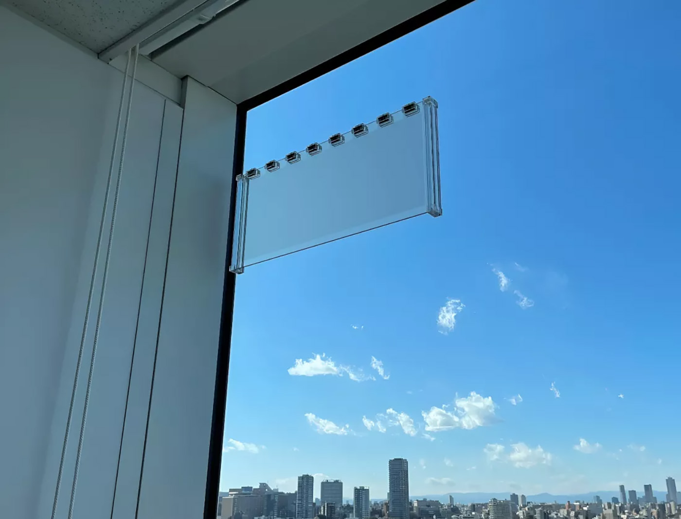 Szklane anteny 5G zmieniają okna w nadajniki