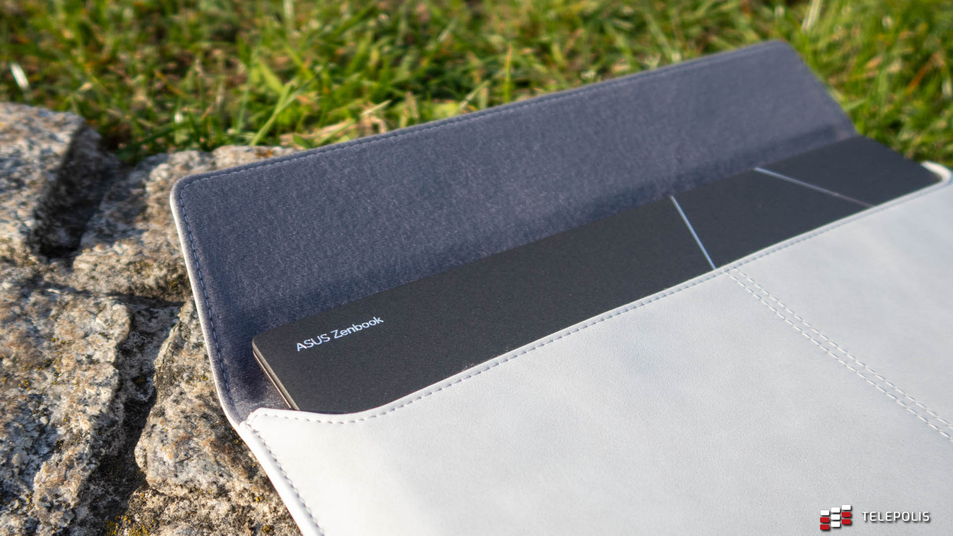 Laptop napędzany księżycową mocą. To naprawdę ma sens (Test)