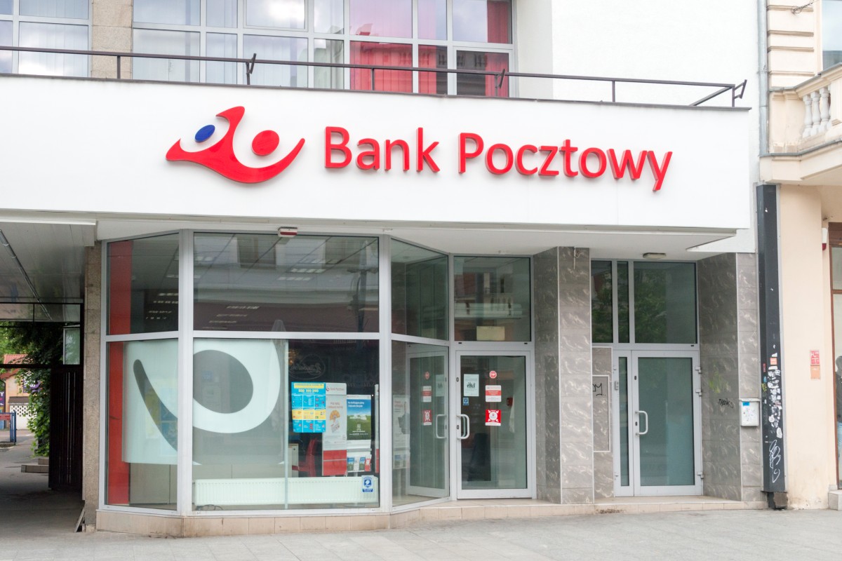 Bank Pocztowy rozdaje gotówkę. Do zgarnięcia nawet 650 zł oraz 6,5%