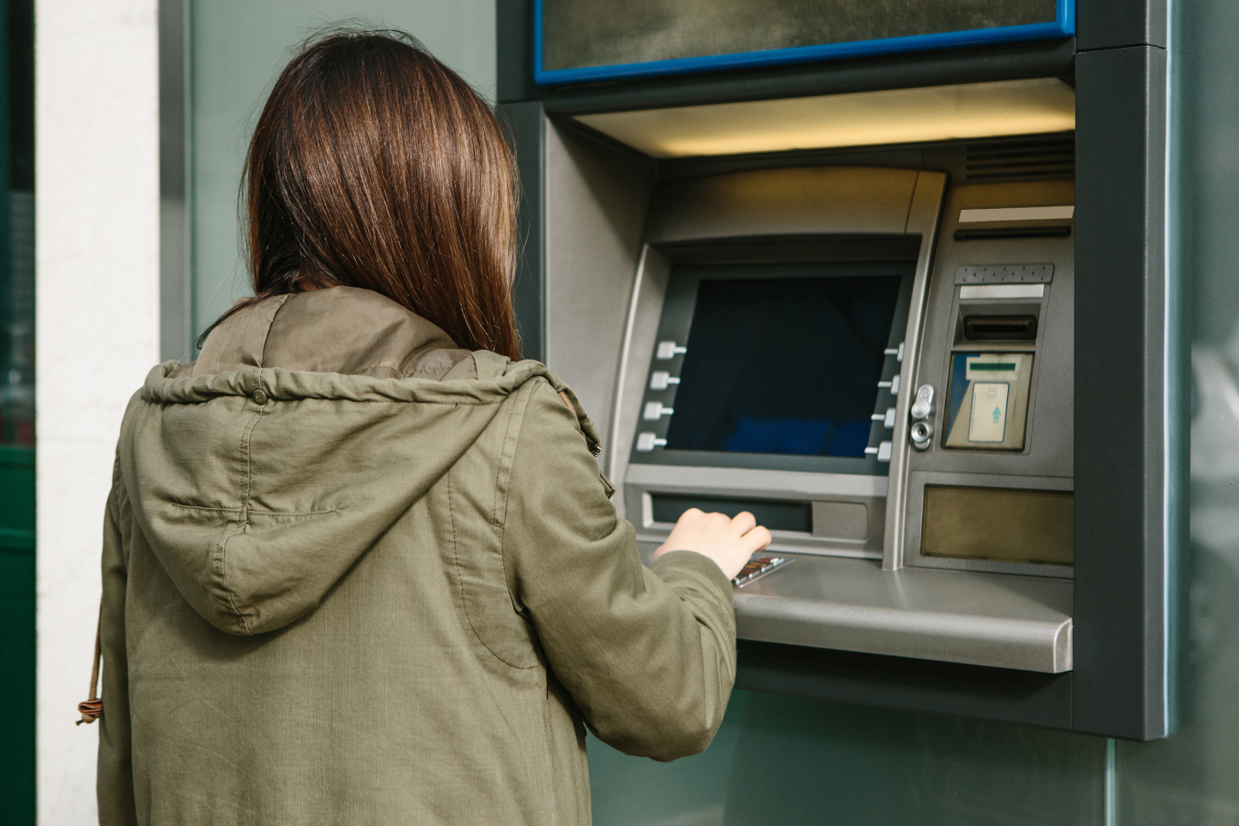 Oszukują bankomaty na potęgę. Trend z TikToka zbiera żniwa