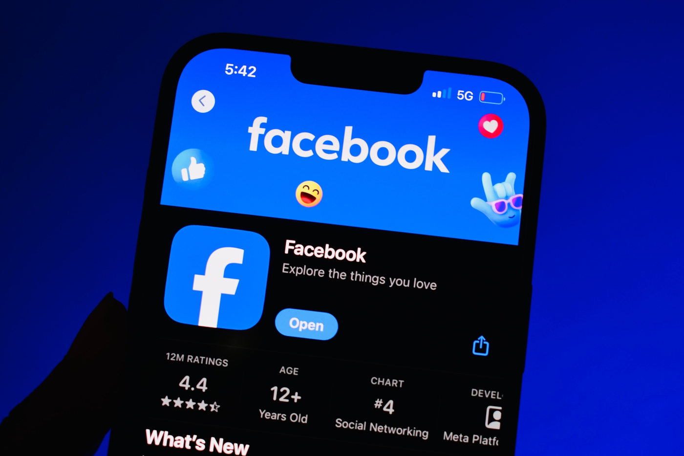 Nowość od Meta. Oni porozmawiają z tobą na Facebooku i nie tylko