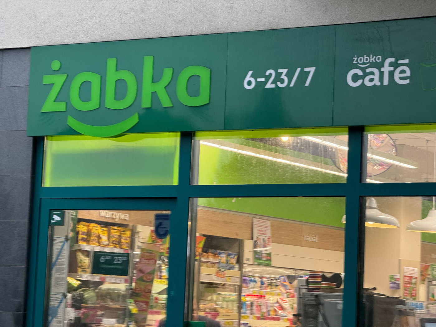 Co z lubianą usługą w aplikacji Żabki? Użytkownicy dopytują