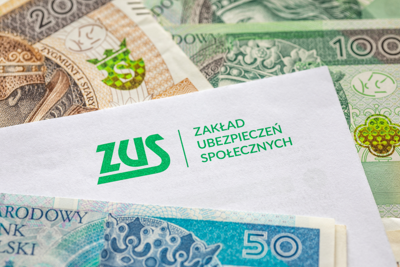 ZUS szaleje. Wypłacił już ponad miliard, a to jeszcze nie koniec