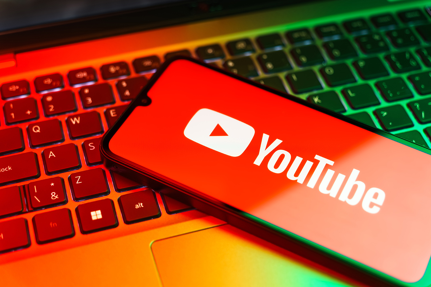 YouTube mówi ups. Przypadkiem skasował trochę filmów i kont
