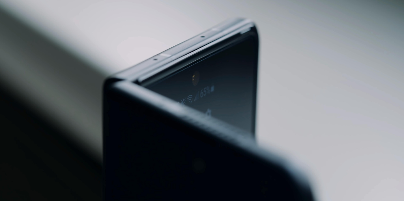 Tak może wyglądać nowy składak Samsunga. Jest trzyczęściowy