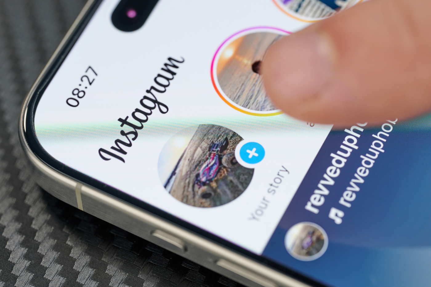 Instagram kombinuje przy ulubionej funkcji. Będzie dobra zmiana?