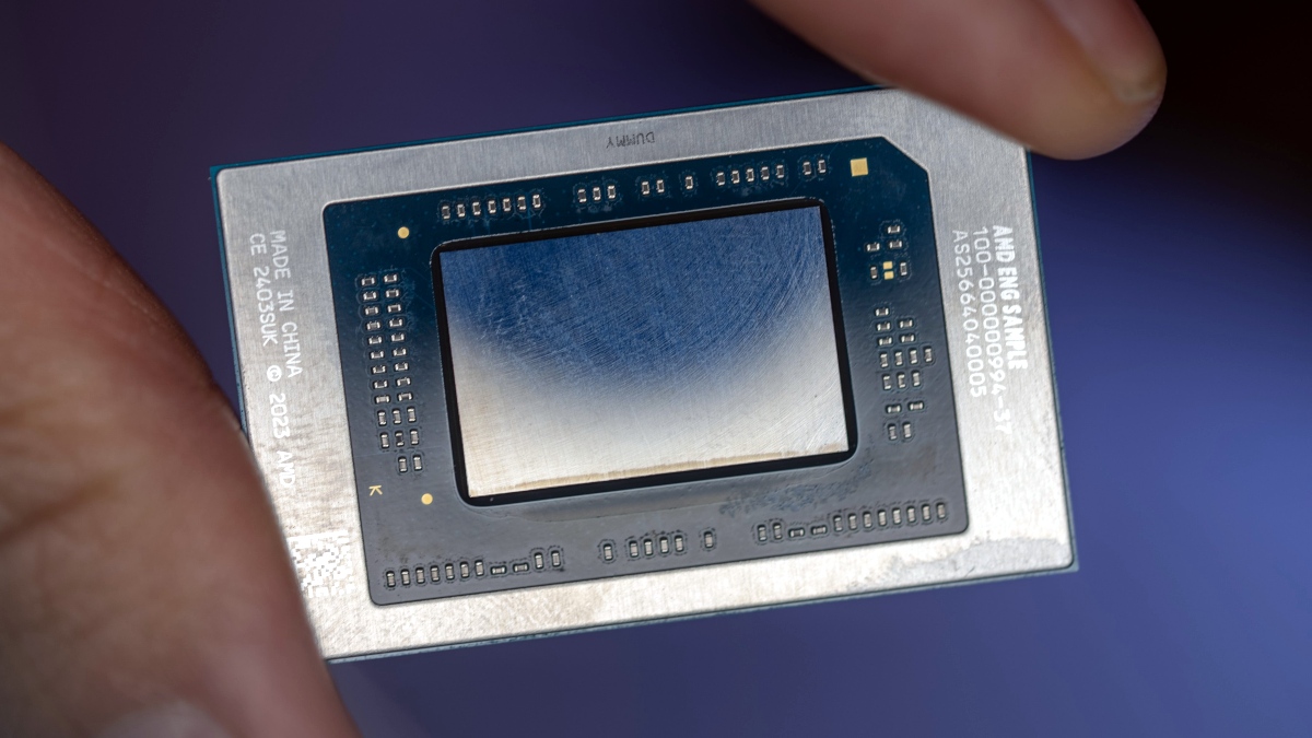 AMD pręży muskuły. Są one jednak mocno nadmuchane
