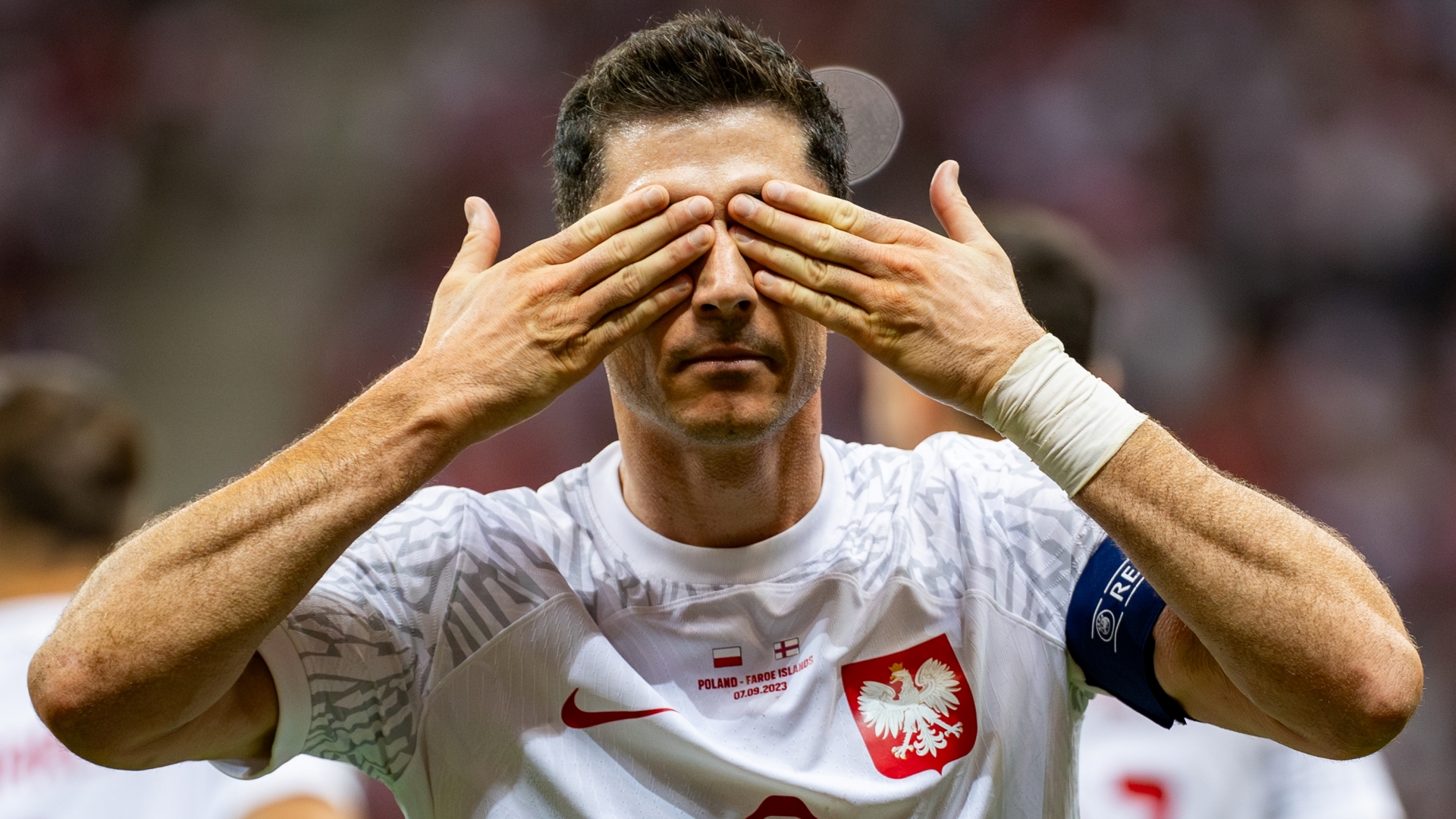 Robert Lewandowski wykorzystany przez oszustów. To wideo to pułapka