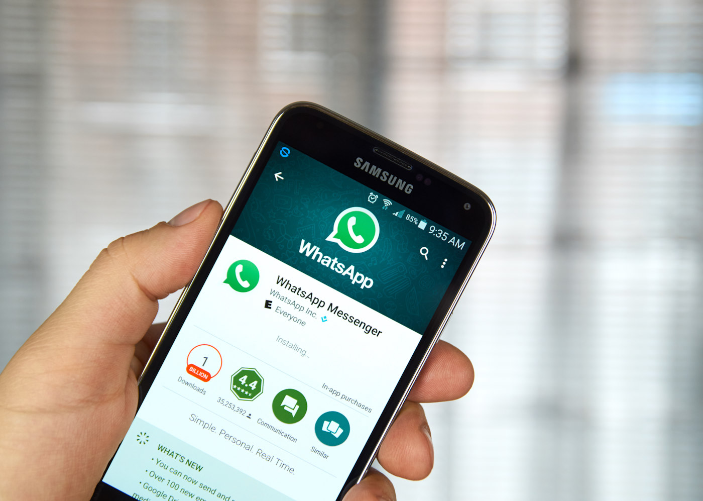 WhatsApp straszy użytkowników zielonym ekranem śmierci. Wyjaśniamy
