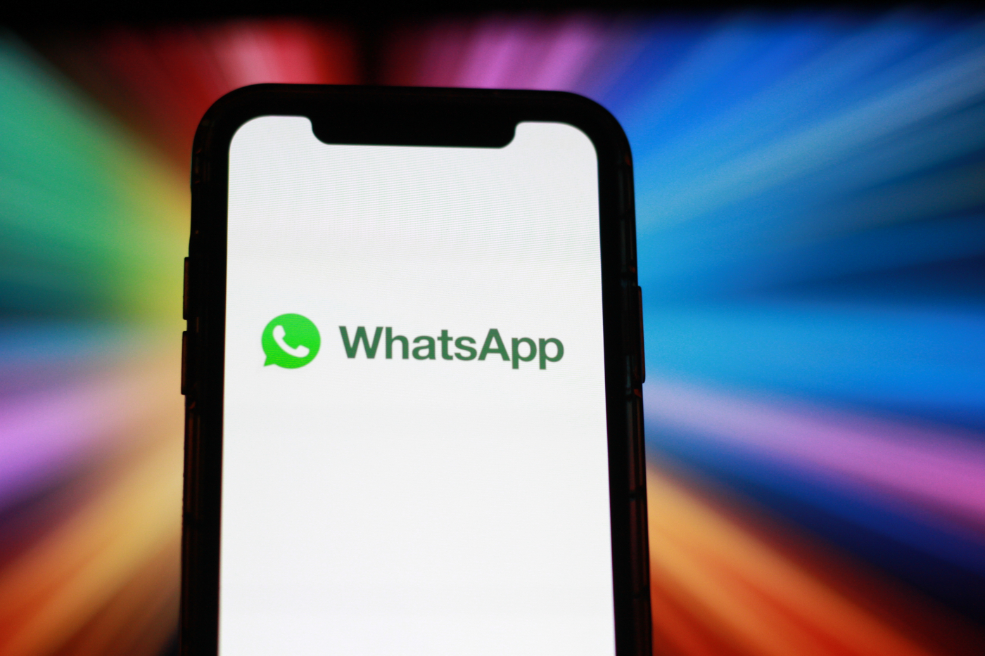 WhatsApp udostępnia użytkownikom przydatne kody. Wyjaśniamy