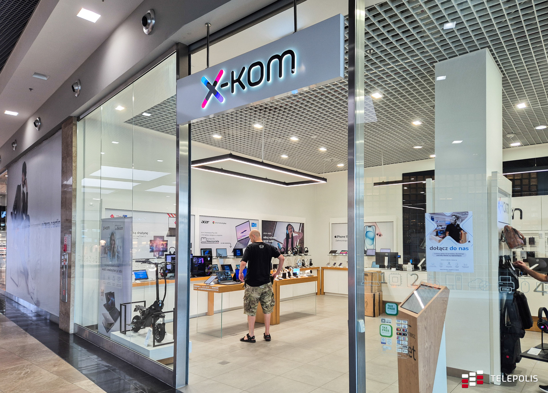 X-Kom szaleje. Tego smartfona kupisz za mniej, niż 400 złotych
