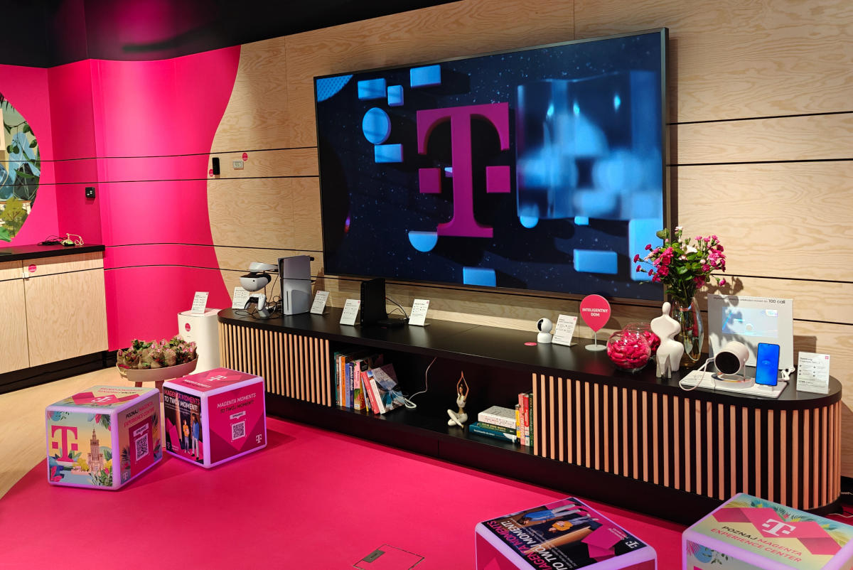 T-Mobile daje wszystkim mikołajkowy prezent. Twój telefon za to podziękuje