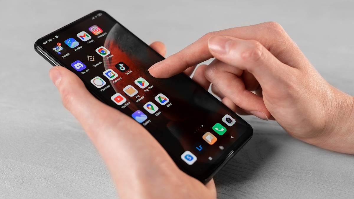 Lepiej usuń to z telefonu. Kradnie pieniądze z konta