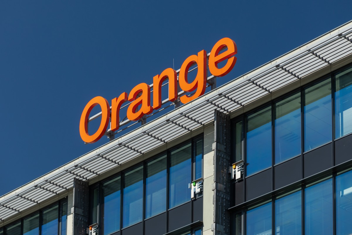 Orange żegna centrale telefoniczne. Połowa z nich już nie działa