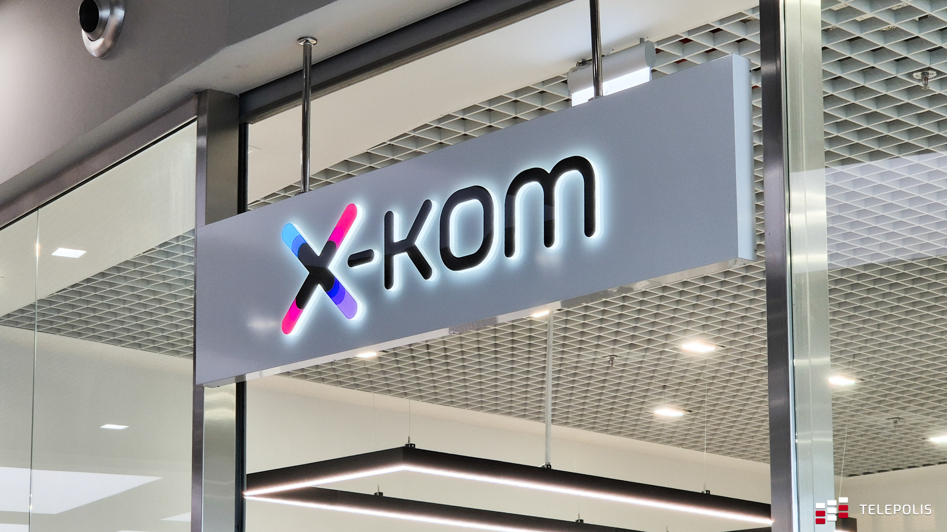 x-kom szaleje. To rekordowo niska cena za kultowe słuchawki