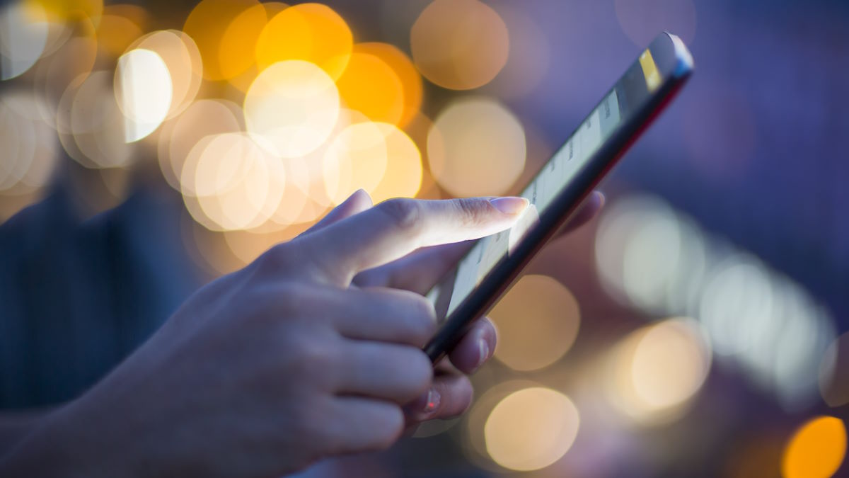 Polacy dostają dziwne SMS-y. Chodzi o znaną usługę
